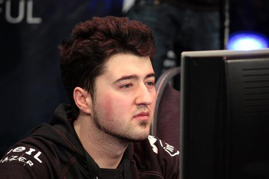 《英雄联盟》新增黑铁段位引发玩家热议