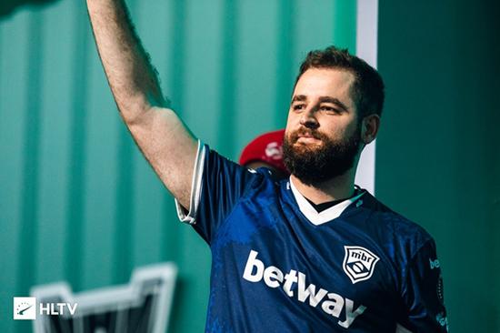 Doinb吐槽LOL宝可梦争议引发玩家热议